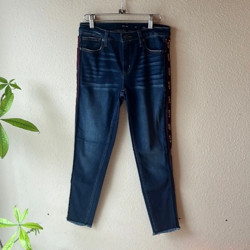 Miss Me Lined Up Ankle Skinny Jeans - Picture 4 of 8